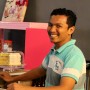 Fazla adalah individu yang bertanggungjawab dalam perihal pemasaran One Piece Bakery. Dia meminati dunia pemasaran online dan menggunakan kemahiran beliau dalam One Piece Bakery